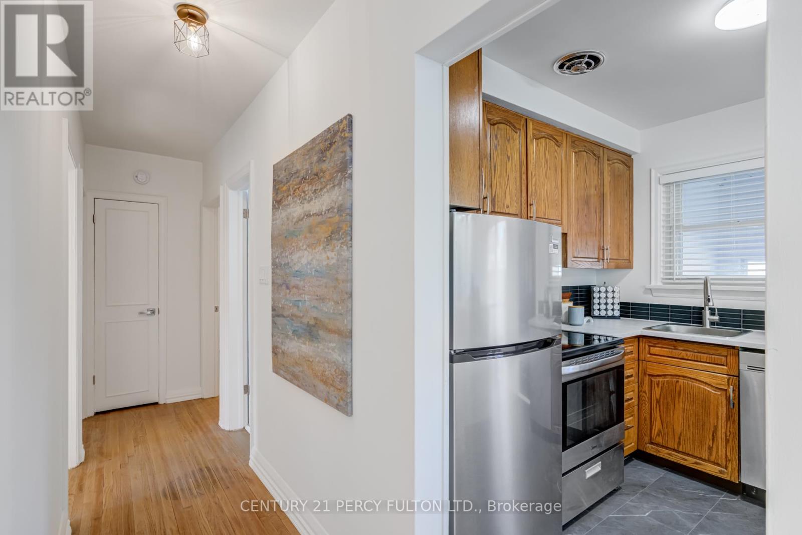 10 Mendip Crescent, Toronto, Ontario  M1P 1Y4 - Photo 23 - E13215034