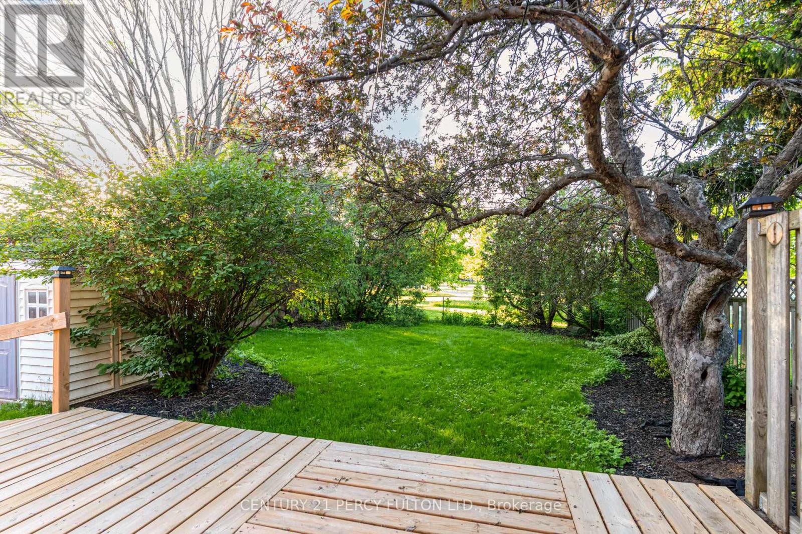 10 Mendip Crescent, Toronto, Ontario  M1P 1Y4 - Photo 47 - E13215034