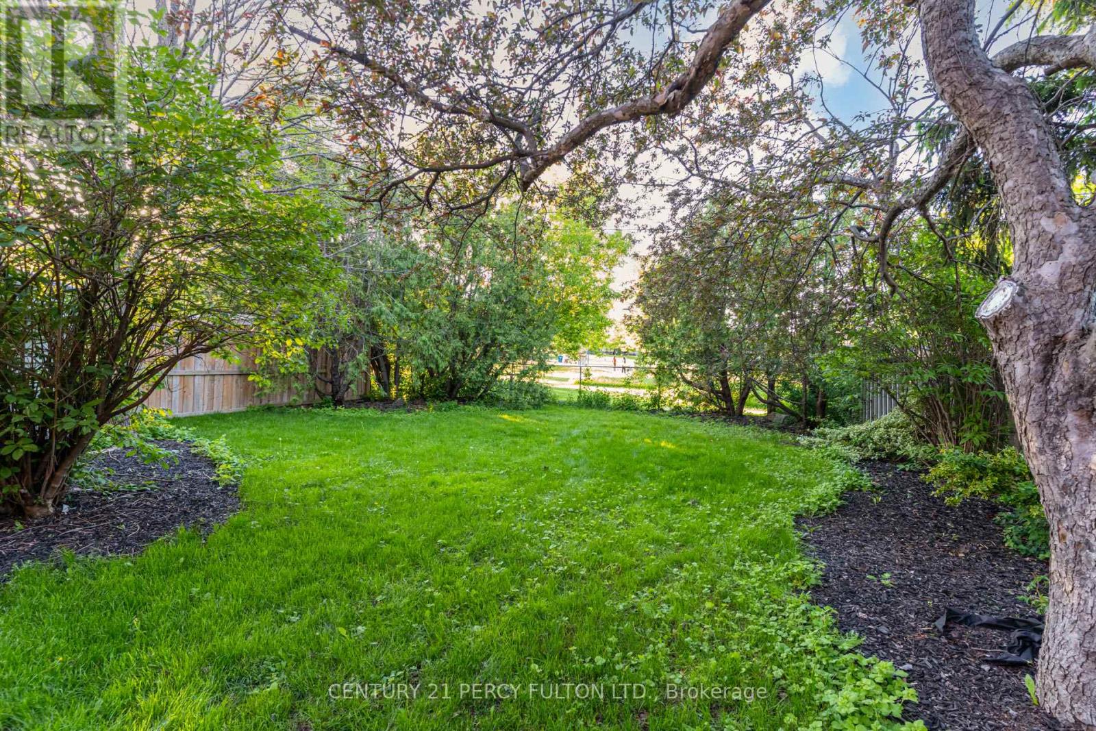 10 Mendip Crescent, Toronto, Ontario  M1P 1Y4 - Photo 48 - E13215034