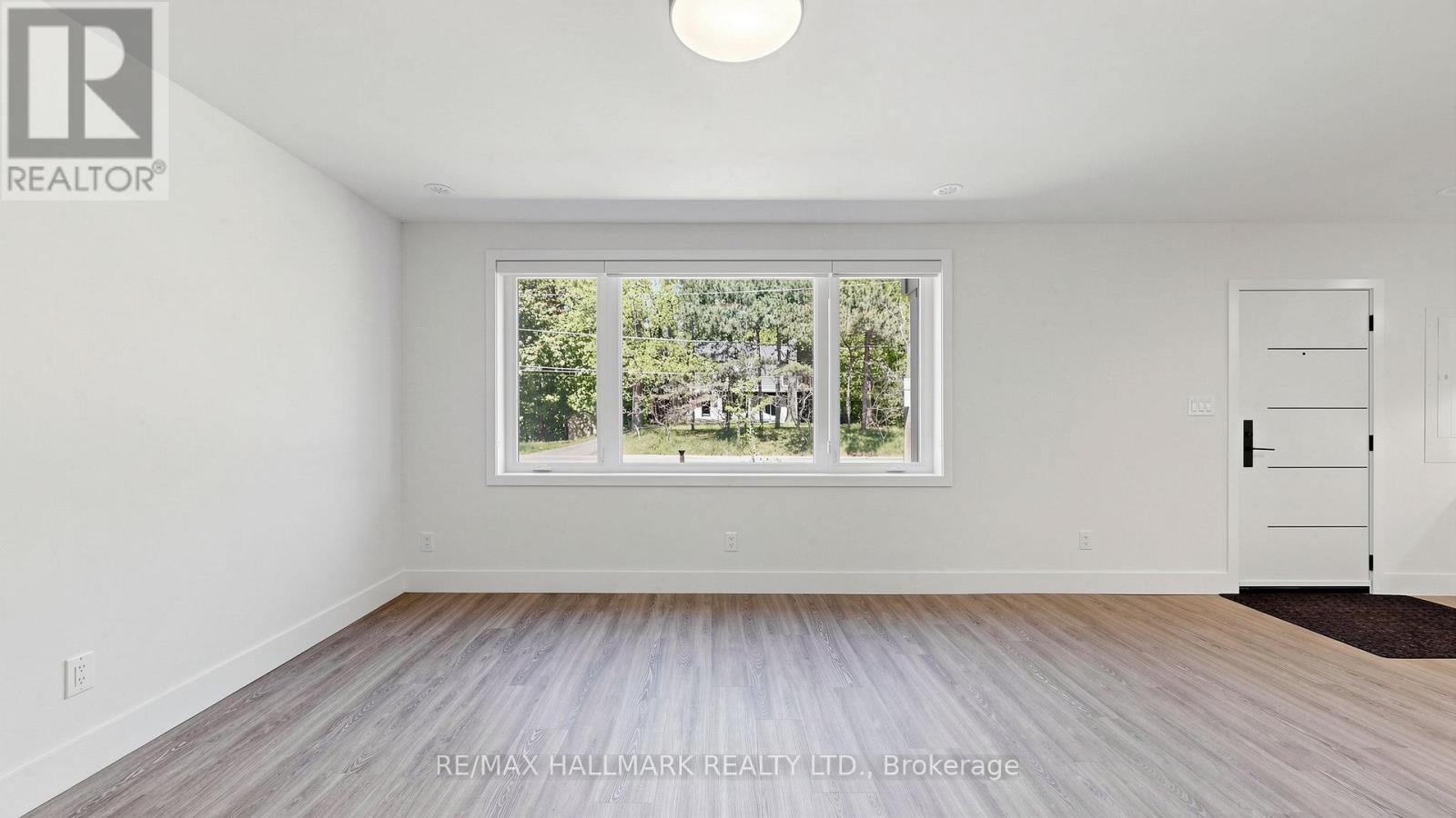 Main Floor - 655 O'connor Drive, Toronto, Ontario  M4C 3A8 - Photo 16 - E13215192