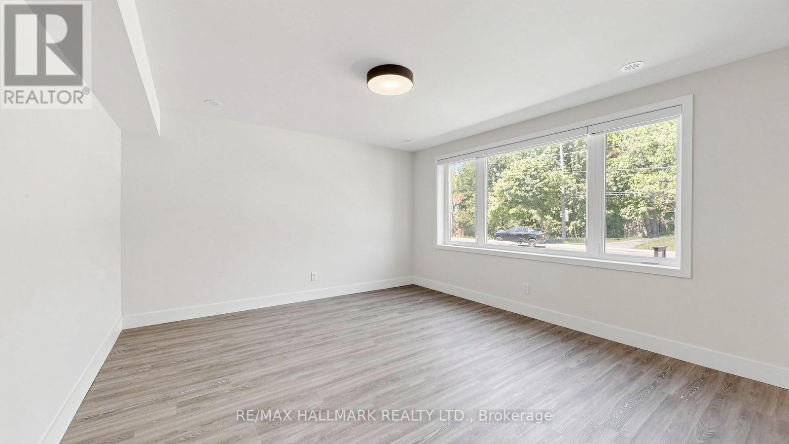 Main Floor - 655 O'connor Drive, Toronto, Ontario  M4C 3A8 - Photo 17 - E13215192