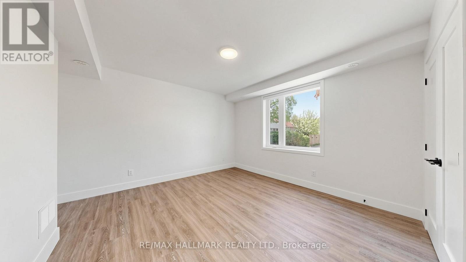 Main Floor - 655 O'connor Drive, Toronto, Ontario  M4C 3A8 - Photo 23 - E13215192