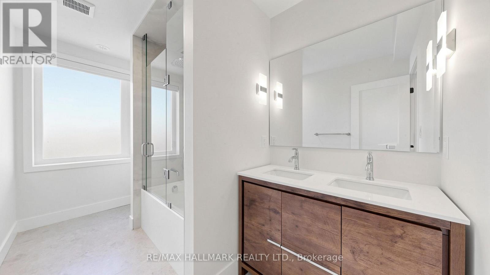 Main Floor - 655 O'connor Drive, Toronto, Ontario  M4C 3A8 - Photo 28 - E13215192