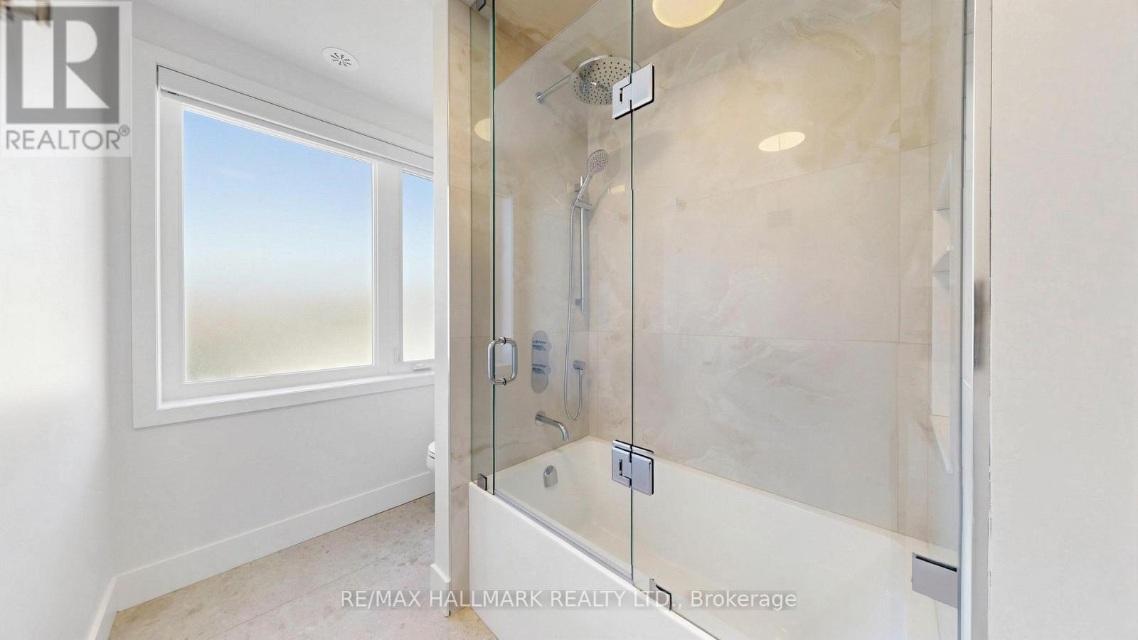 Main Floor - 655 O'connor Drive, Toronto, Ontario  M4C 3A8 - Photo 29 - E13215192
