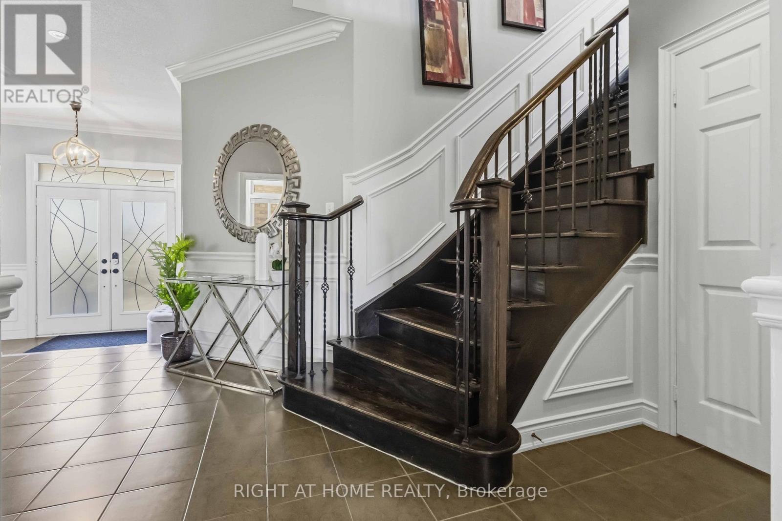 1649 Quail Run Drive, Oshawa, Ontario  L1K 0L9 - Photo 4 - E13215230