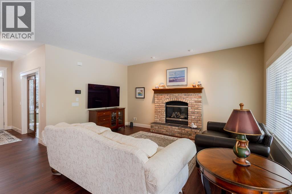 11 Tuscany Glen Green Nw, Calgary, Alberta  T3L 2V8 - Photo 8 - A2313168