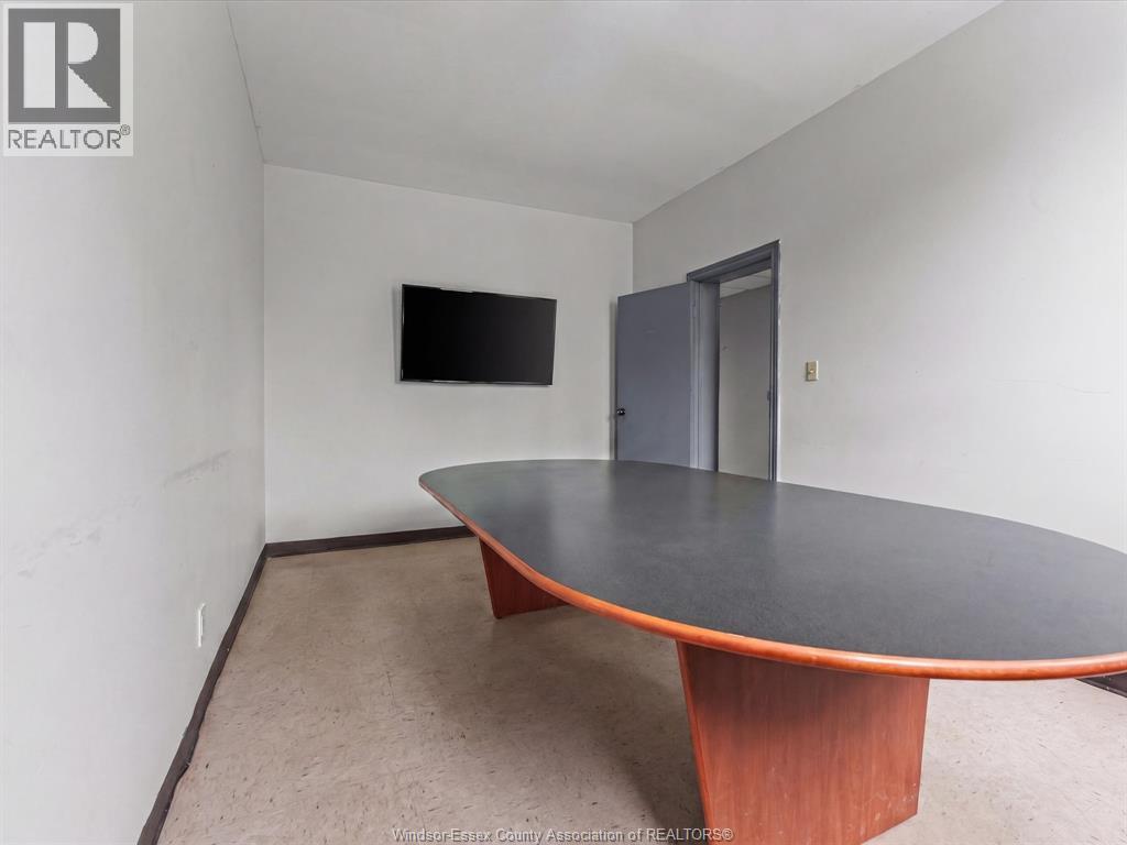 1801 South Cameron Boulevard, Windsor, Ontario  N9B 3P6 - Photo 11 - 26012546