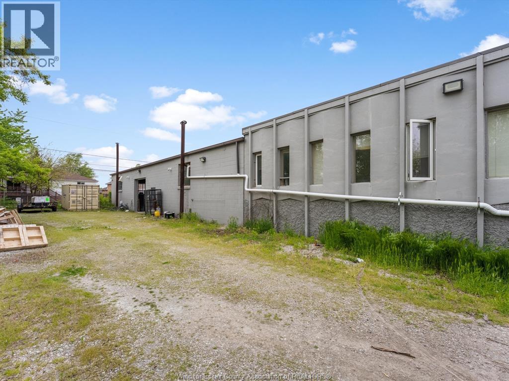 1801 South Cameron Boulevard, Windsor, Ontario  N9B 3P6 - Photo 34 - 26012546