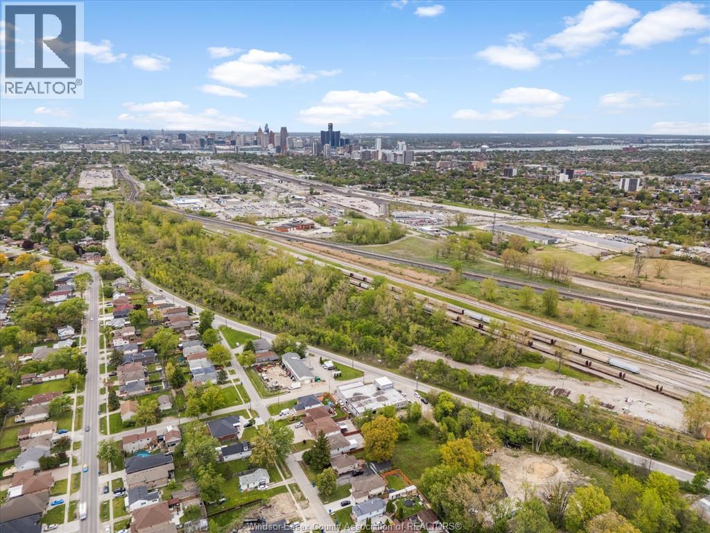 1801 South Cameron Boulevard, Windsor, Ontario  N9B 3P6 - Photo 38 - 26012546