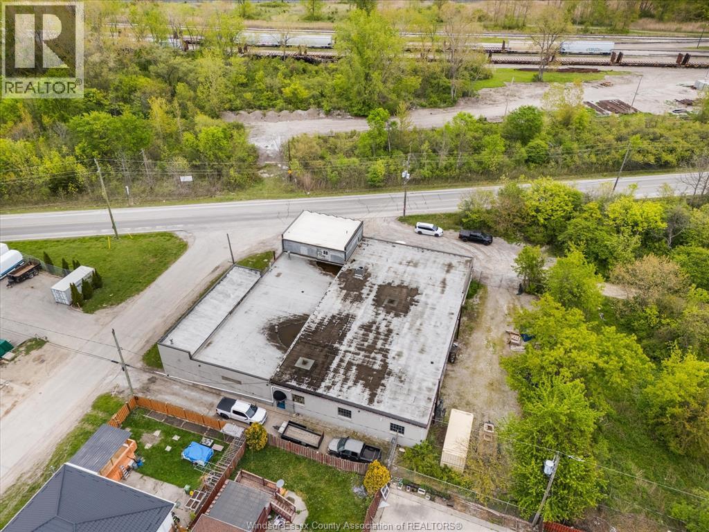 1801 South Cameron Boulevard, Windsor, Ontario  N9B 3P6 - Photo 39 - 26012546