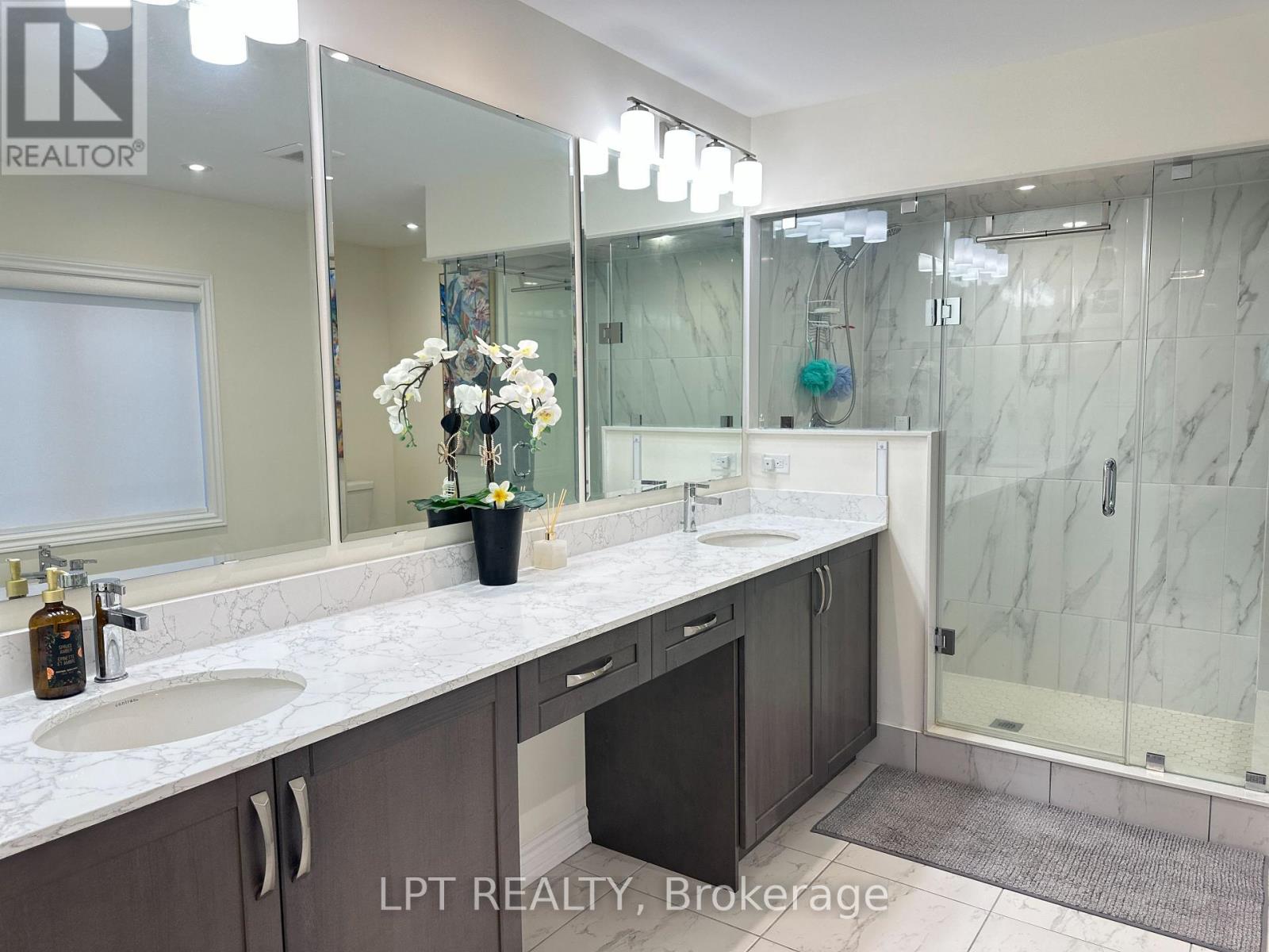33 Fair Winds Lane, East Gwillimbury, Ontario  L9N 0V8 - Photo 14 - N13215098