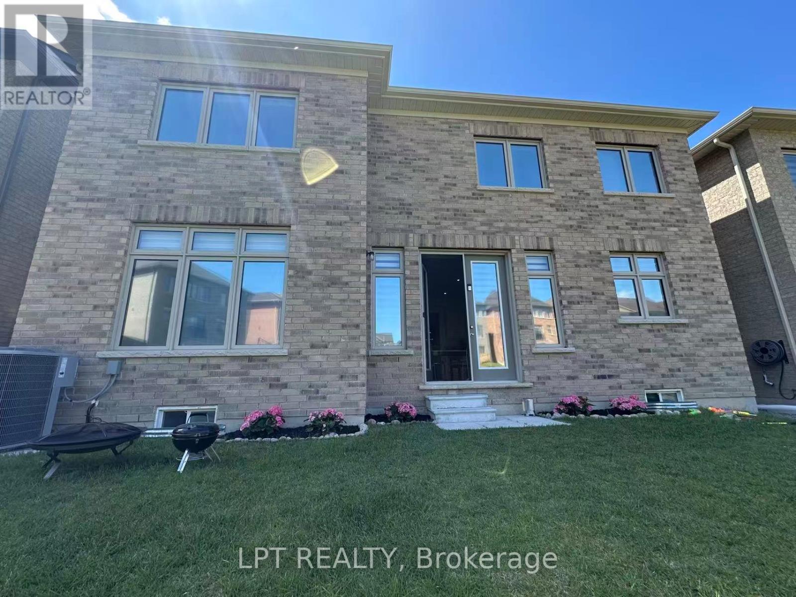 33 Fair Winds Lane, East Gwillimbury, Ontario  L9N 0V8 - Photo 17 - N13215098