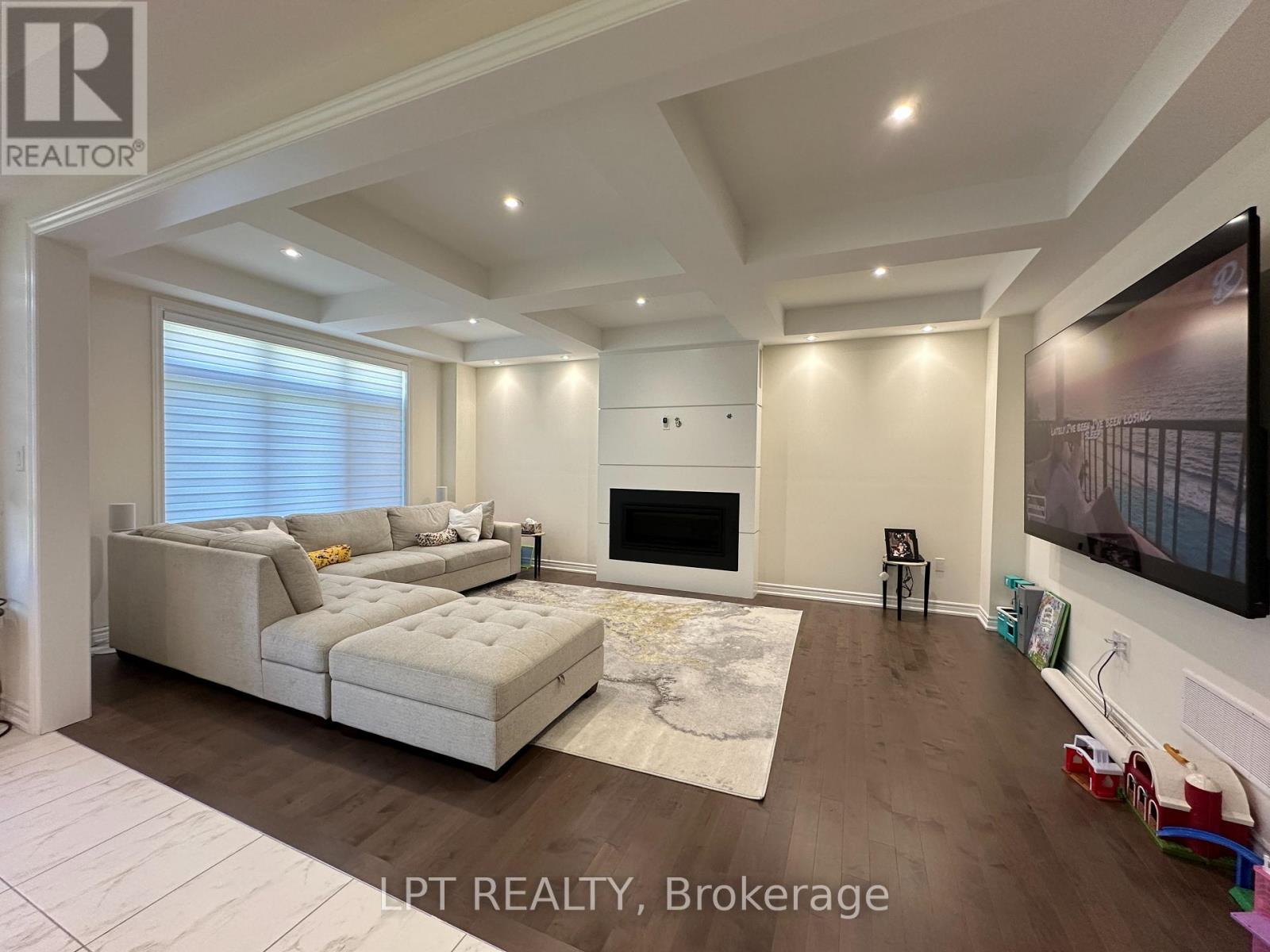 33 Fair Winds Lane, East Gwillimbury, Ontario  L9N 0V8 - Photo 6 - N13215098