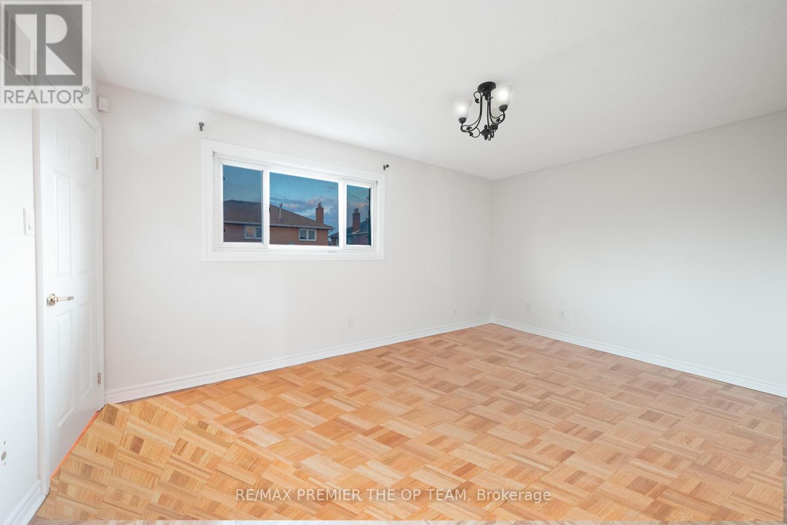 79 Governor Crescent, Vaughan, Ontario  L4L 5G8 - Photo 13 - N13215178