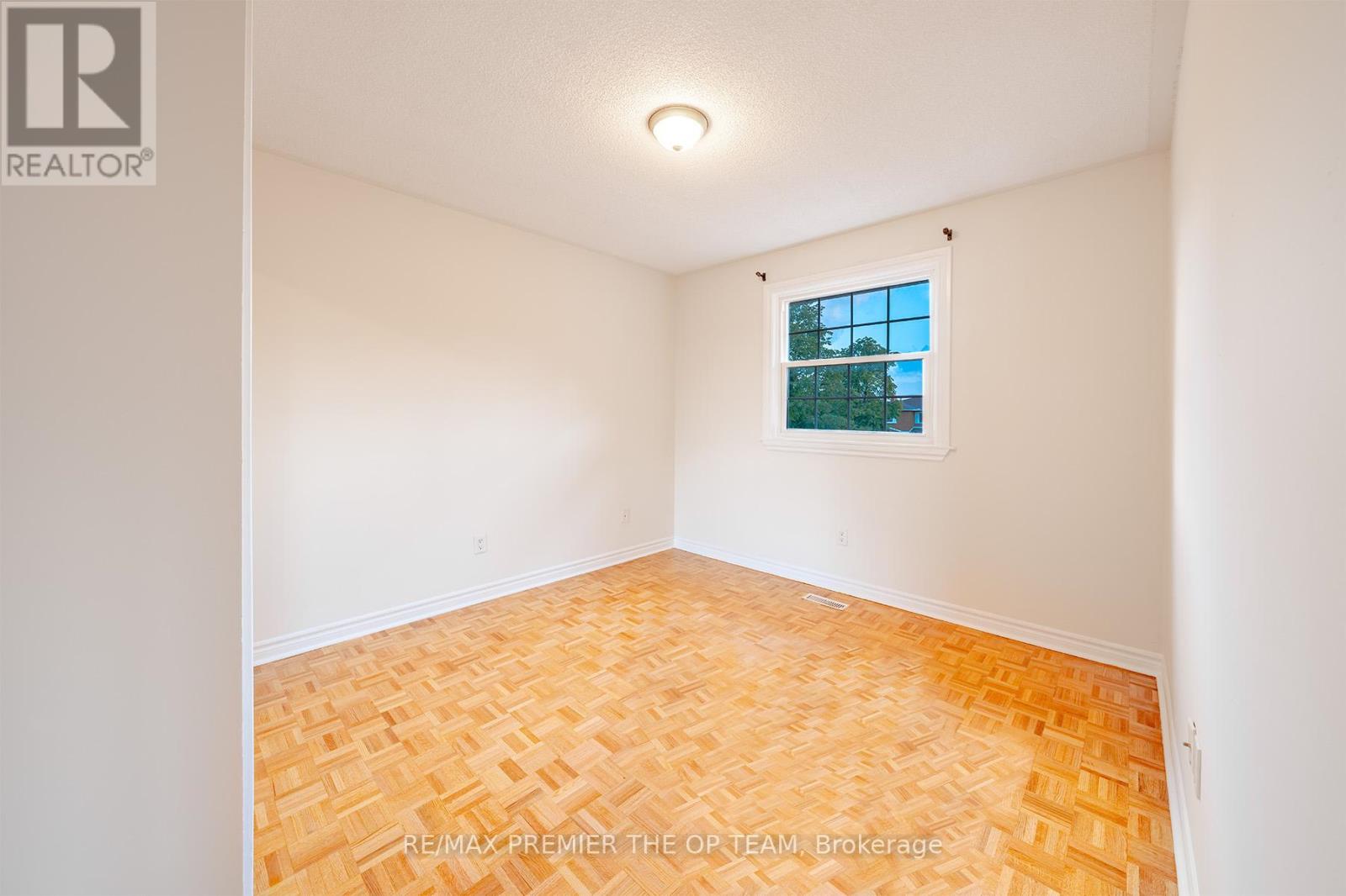 79 Governor Crescent, Vaughan, Ontario  L4L 5G8 - Photo 15 - N13215178