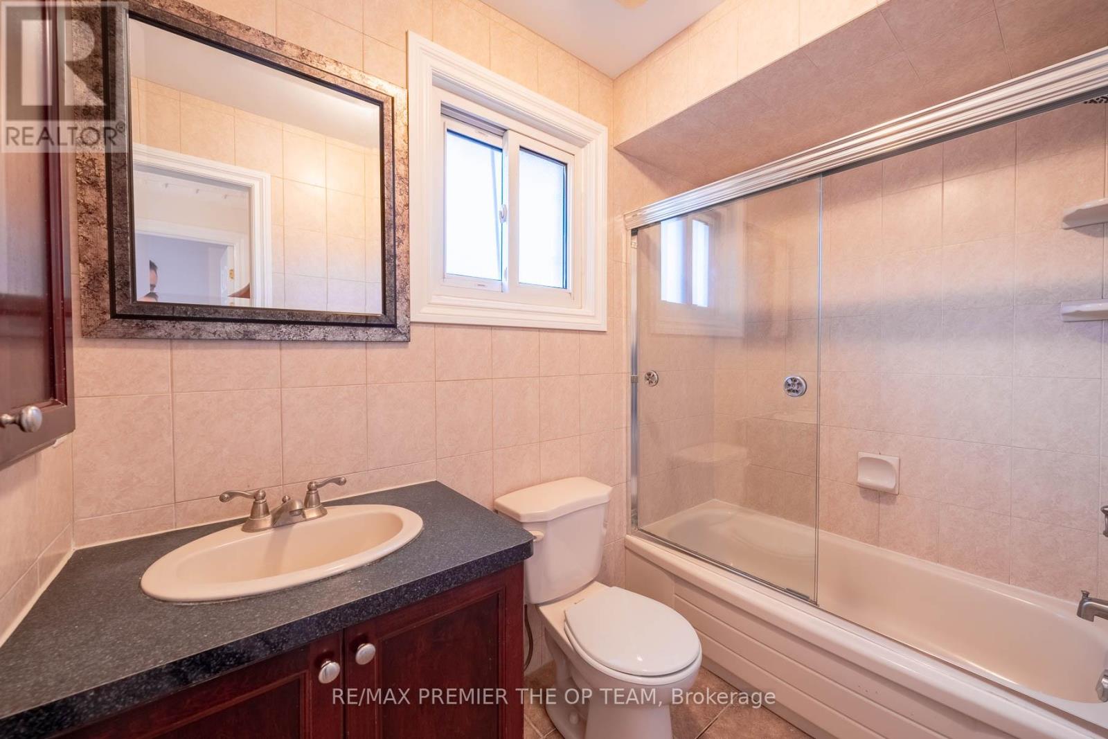 79 Governor Crescent, Vaughan, Ontario  L4L 5G8 - Photo 17 - N13215178