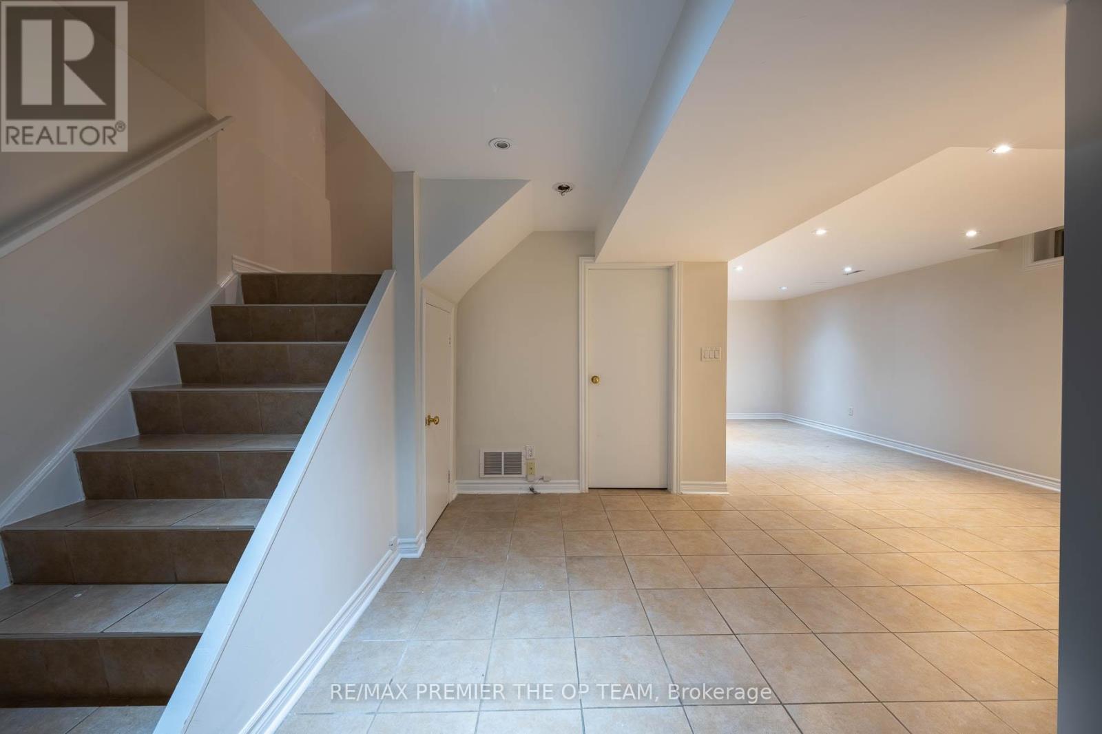 79 Governor Crescent, Vaughan, Ontario  L4L 5G8 - Photo 20 - N13215178