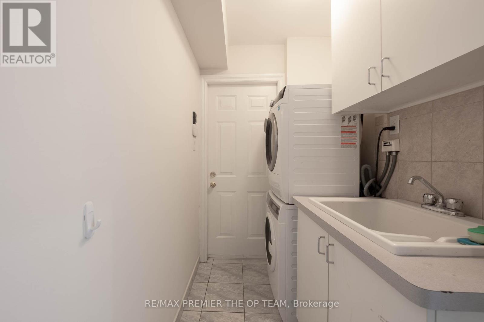 79 Governor Crescent, Vaughan, Ontario  L4L 5G8 - Photo 9 - N13215178