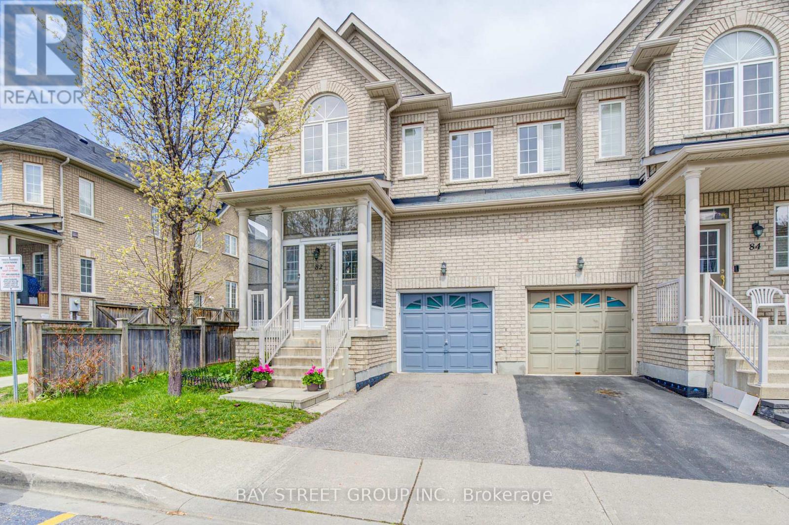82 COLELUKE LANE, Markham, Ontario