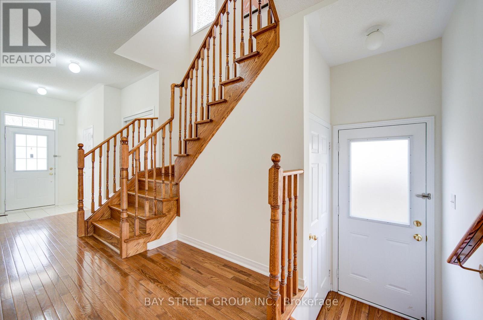 82 Coleluke Lane, Markham, Ontario  L3S 0B7 - Photo 9 - N13215234