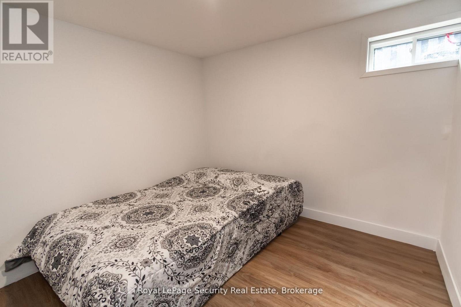 73 College Crescent, Barrie (Grove East), Ontario  L4M 2W5 - Photo 28 - S13215306