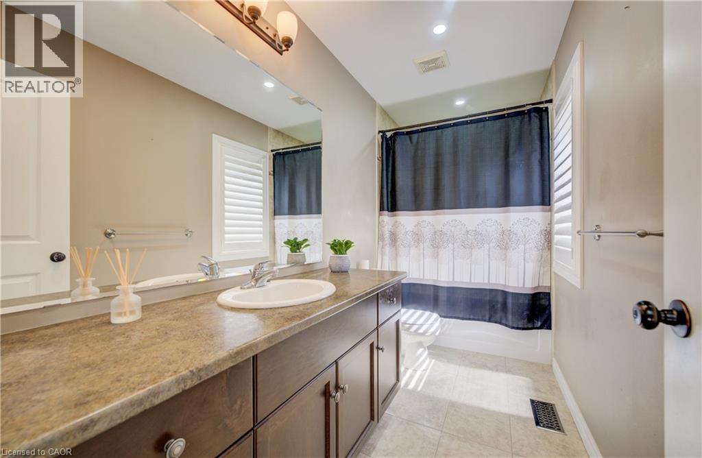 264 Evens Pond Crescent, Kitchener, Ontario  N2R 0B8 - Photo 38 - 40834038