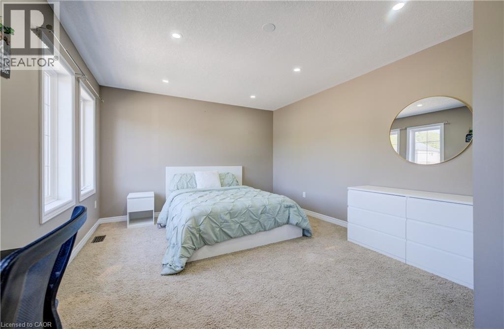 264 Evens Pond Crescent, Kitchener, Ontario  N2R 0B8 - Photo 39 - 40834038