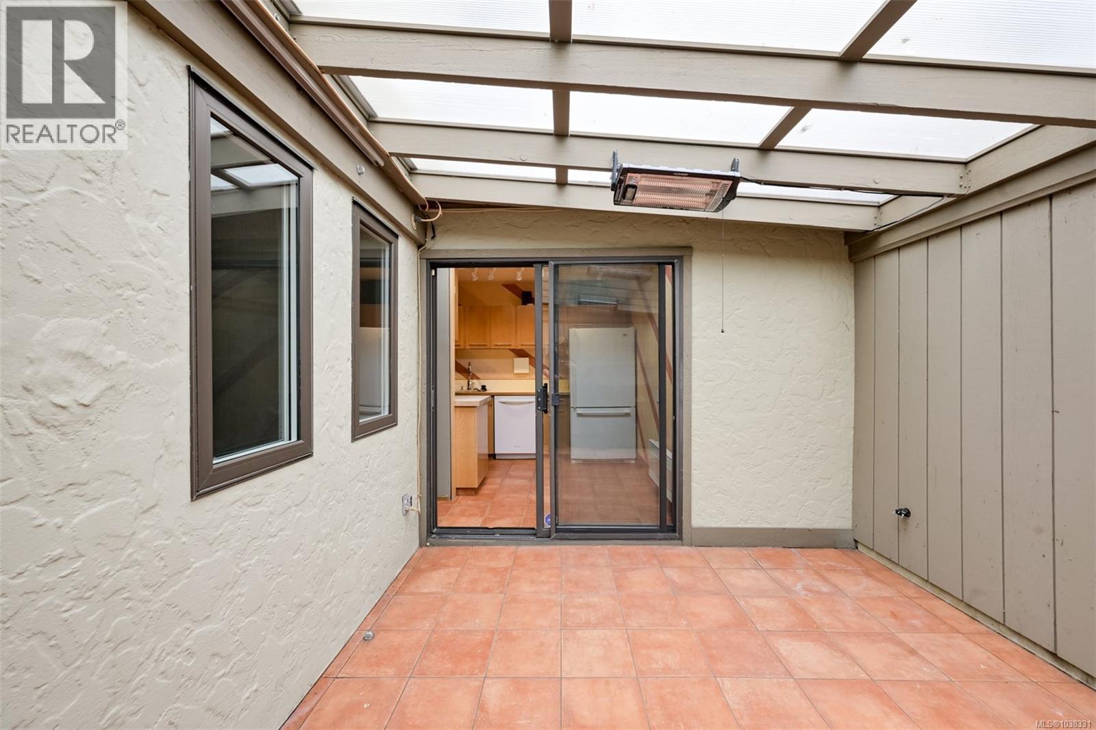 558 Dallas Rd, Victoria, British Columbia  V8V 1B4 - Photo 12 - 1038331