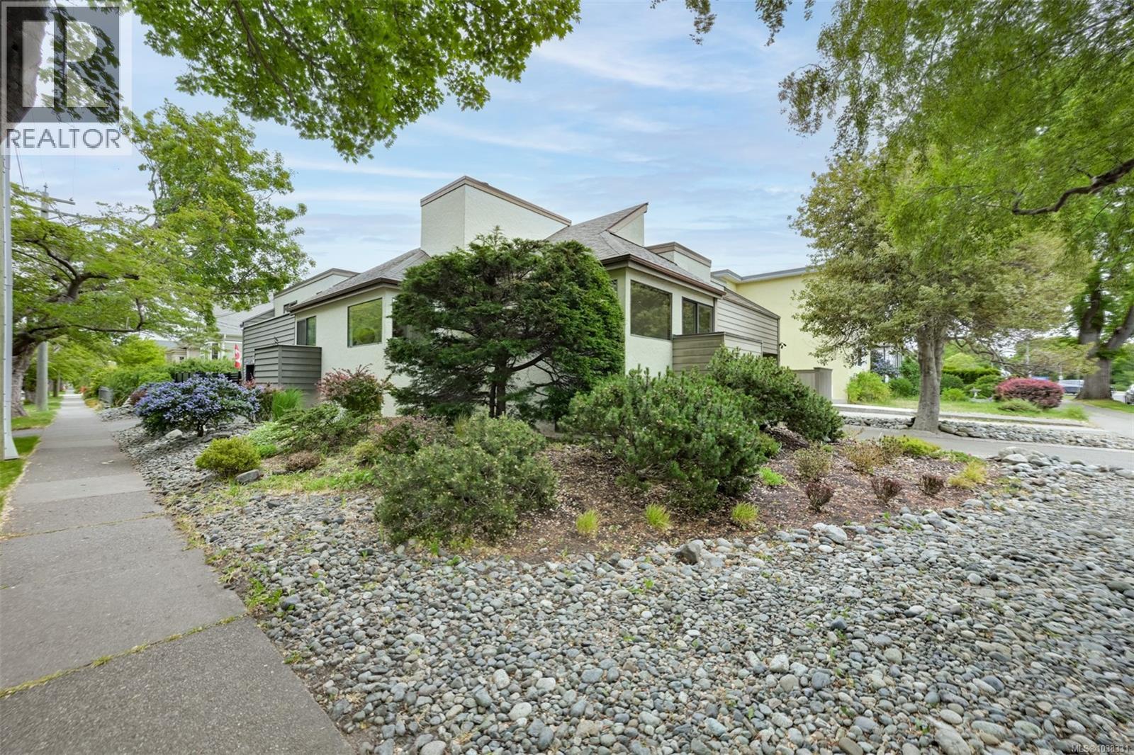 558 Dallas Rd, Victoria, British Columbia  V8V 1B4 - Photo 43 - 1038331