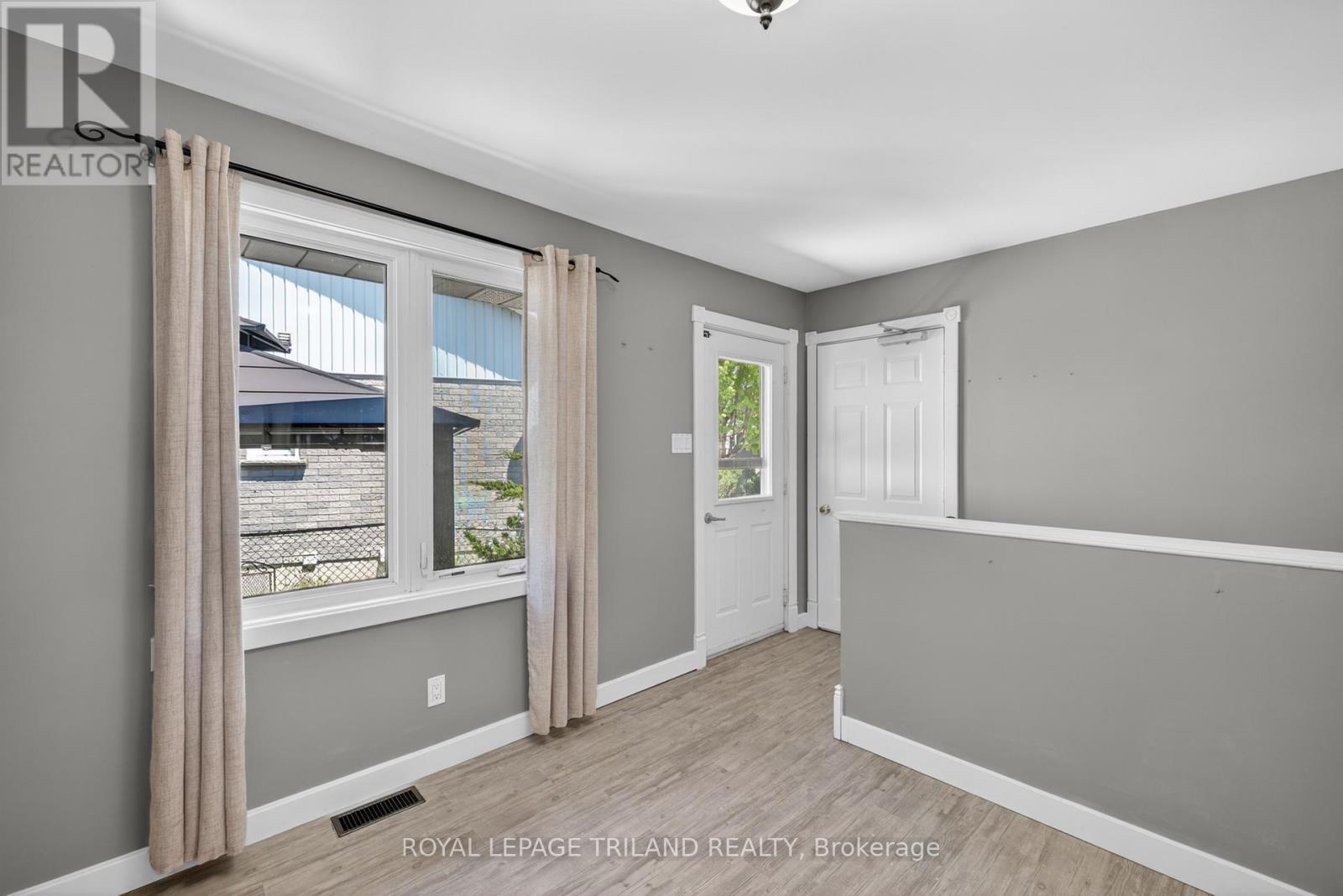 24 Farmington Avenue, Aylmer, Ontario  N5H 3E4 - Photo 11 - X13215500