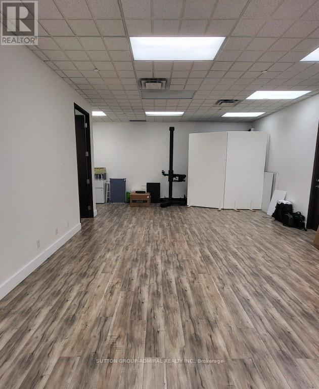 474 Champagne Drive, Toronto, Ontario  M3J 2T9 - Photo 8 - W13215076