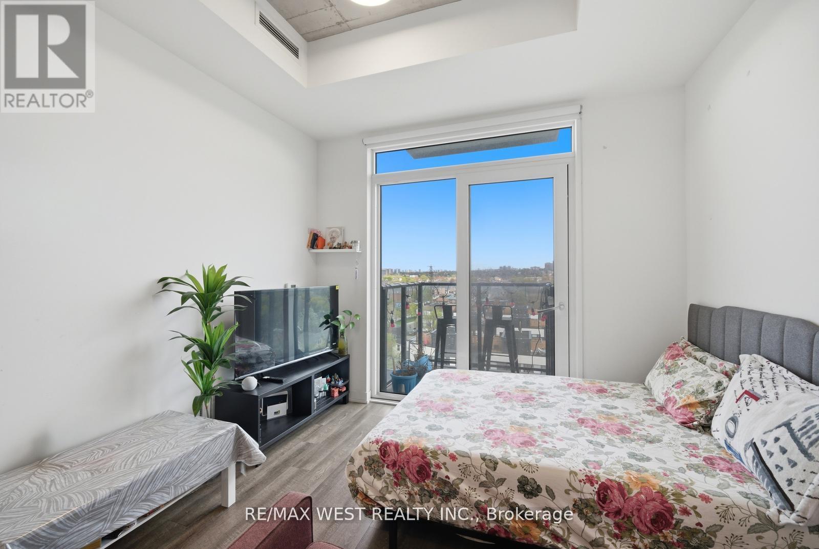801 - 1808 St. Clair Avenue W, Toronto, Ontario  M6N 1J5 - Photo 10 - W13215128