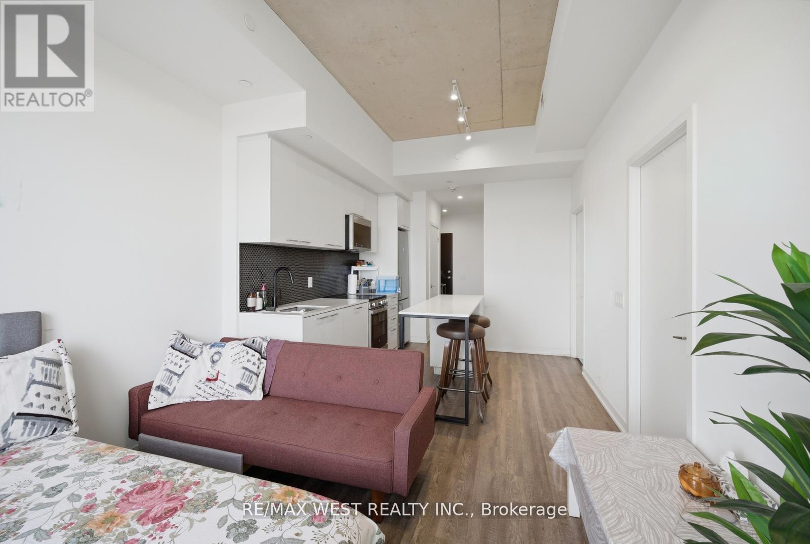 801 - 1808 St. Clair Avenue W, Toronto, Ontario  M6N 1J5 - Photo 12 - W13215128