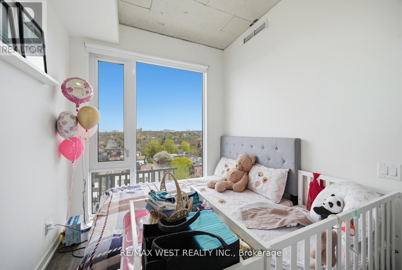 801 - 1808 St. Clair Avenue W, Toronto, Ontario  M6N 1J5 - Photo 14 - W13215128