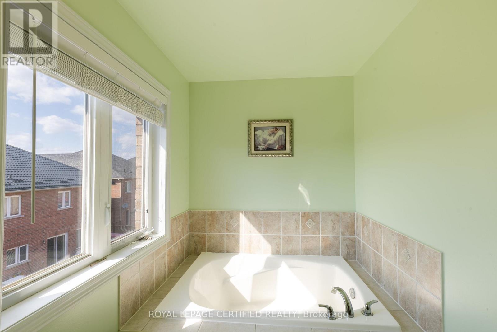 Upper - 20 Krakow Street, Brampton, Ontario  L6Y 0K7 - Photo 26 - W13215170