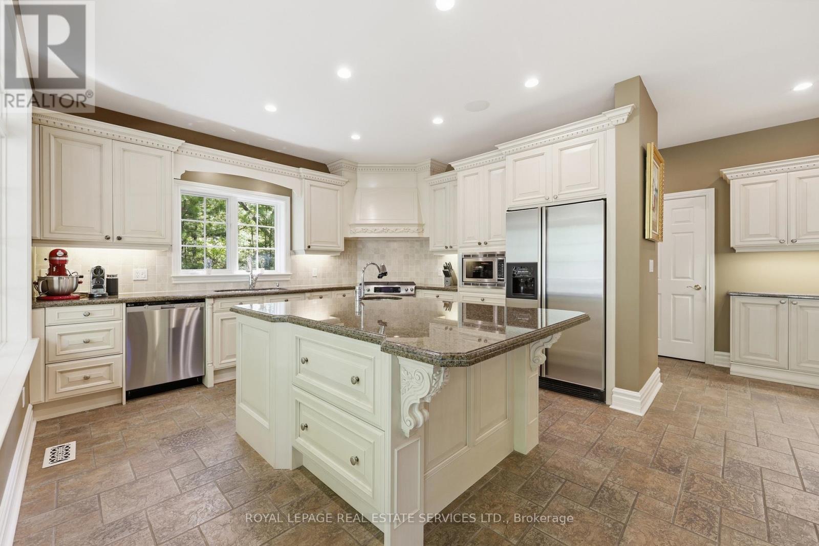 1227 Riverbank Way, Oakville, Ontario  L6H 6X4 - Photo 22 - W13215172