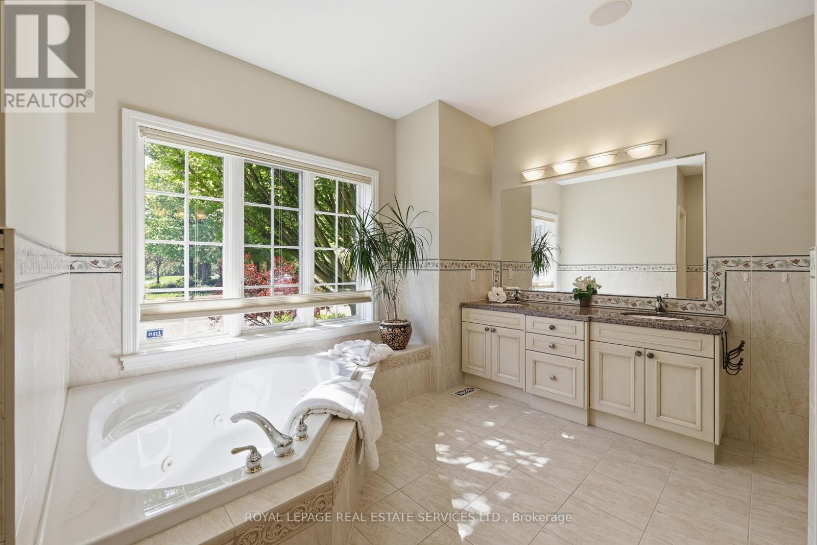 1227 Riverbank Way, Oakville, Ontario  L6H 6X4 - Photo 32 - W13215172