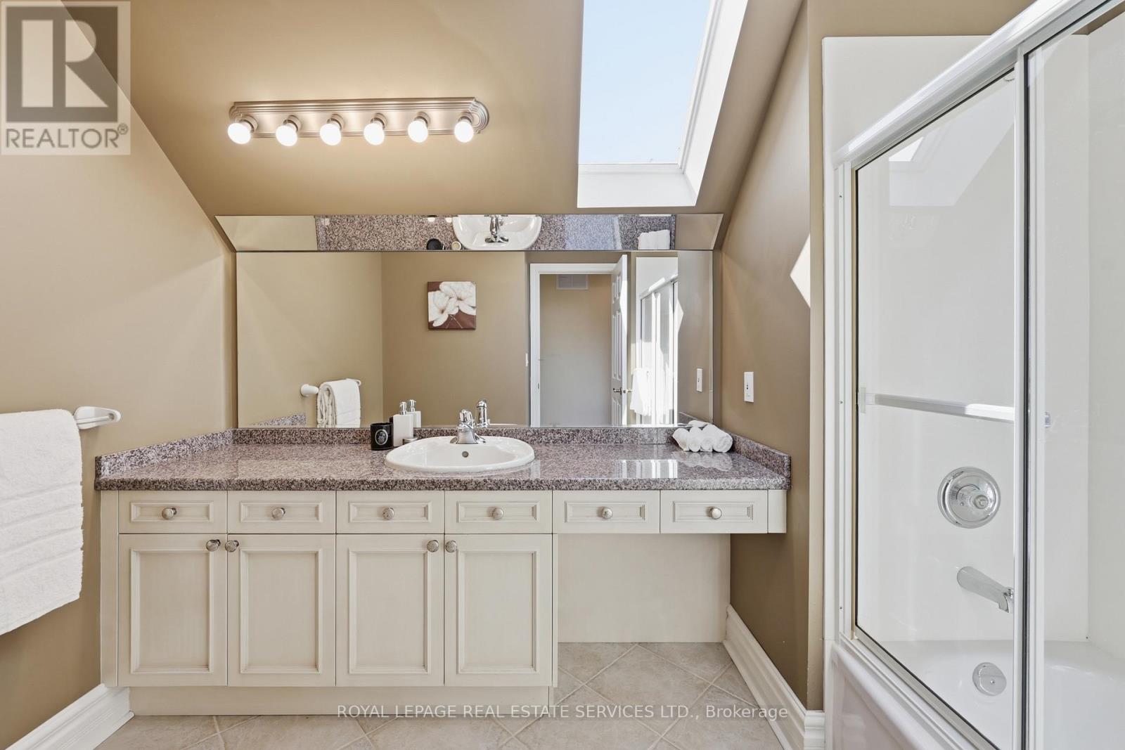 1227 Riverbank Way, Oakville, Ontario  L6H 6X4 - Photo 35 - W13215172