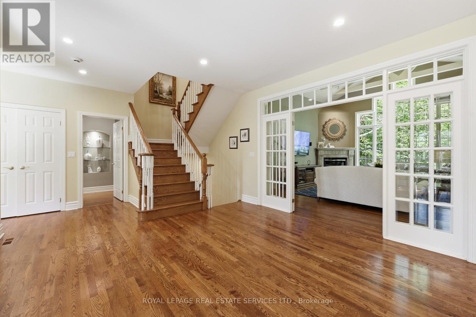 1227 Riverbank Way, Oakville, Ontario  L6H 6X4 - Photo 9 - W13215172