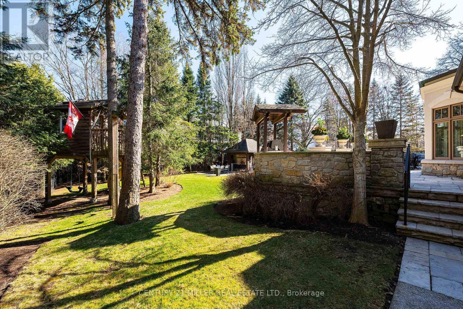 2096 Lakeshore Road E, Oakville, Ontario  L6J 1M3 - Photo 46 - W13215324
