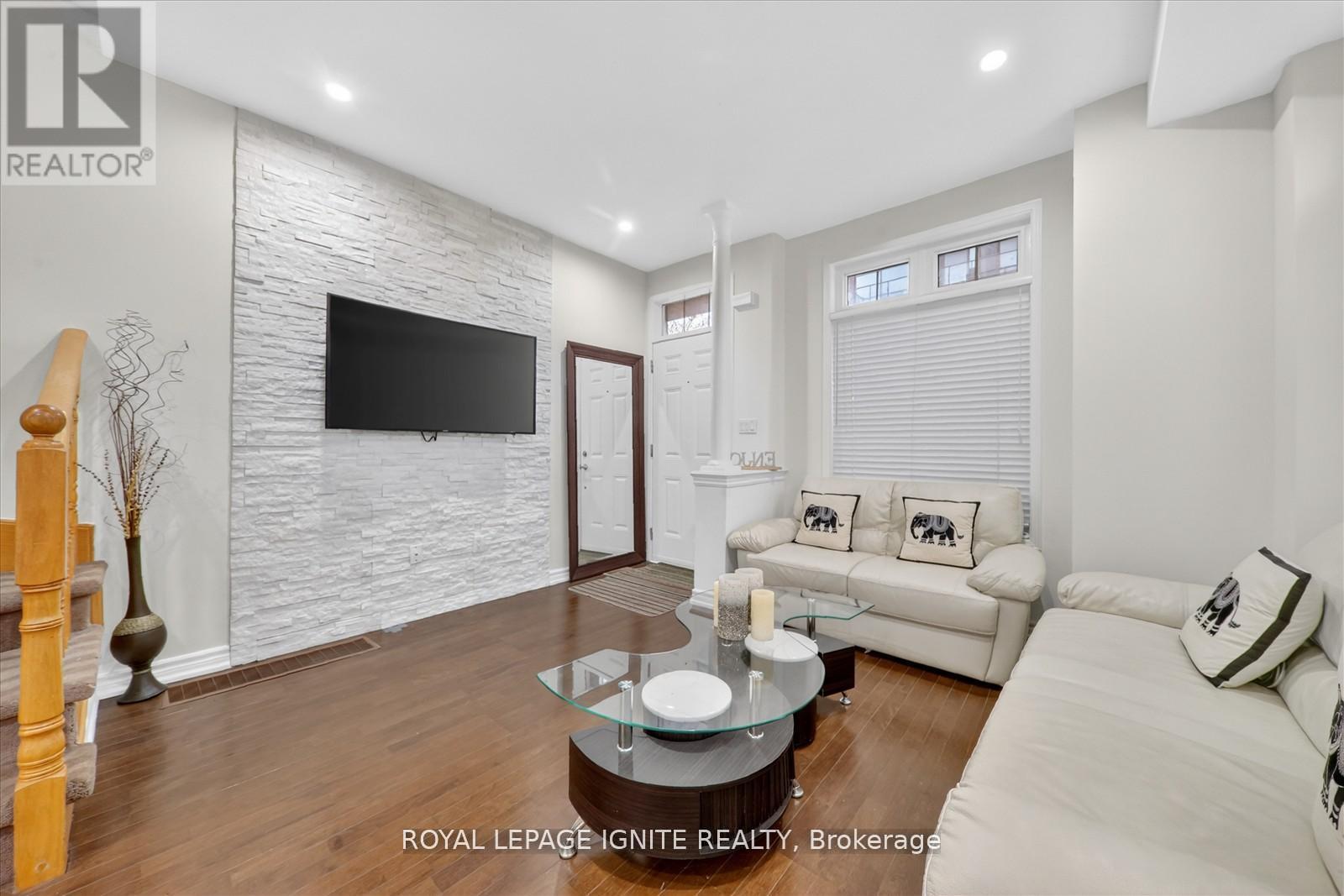 95 - 117a The Queensway, Toronto, Ontario  M6S 5B7 - Photo 8 - W13215340