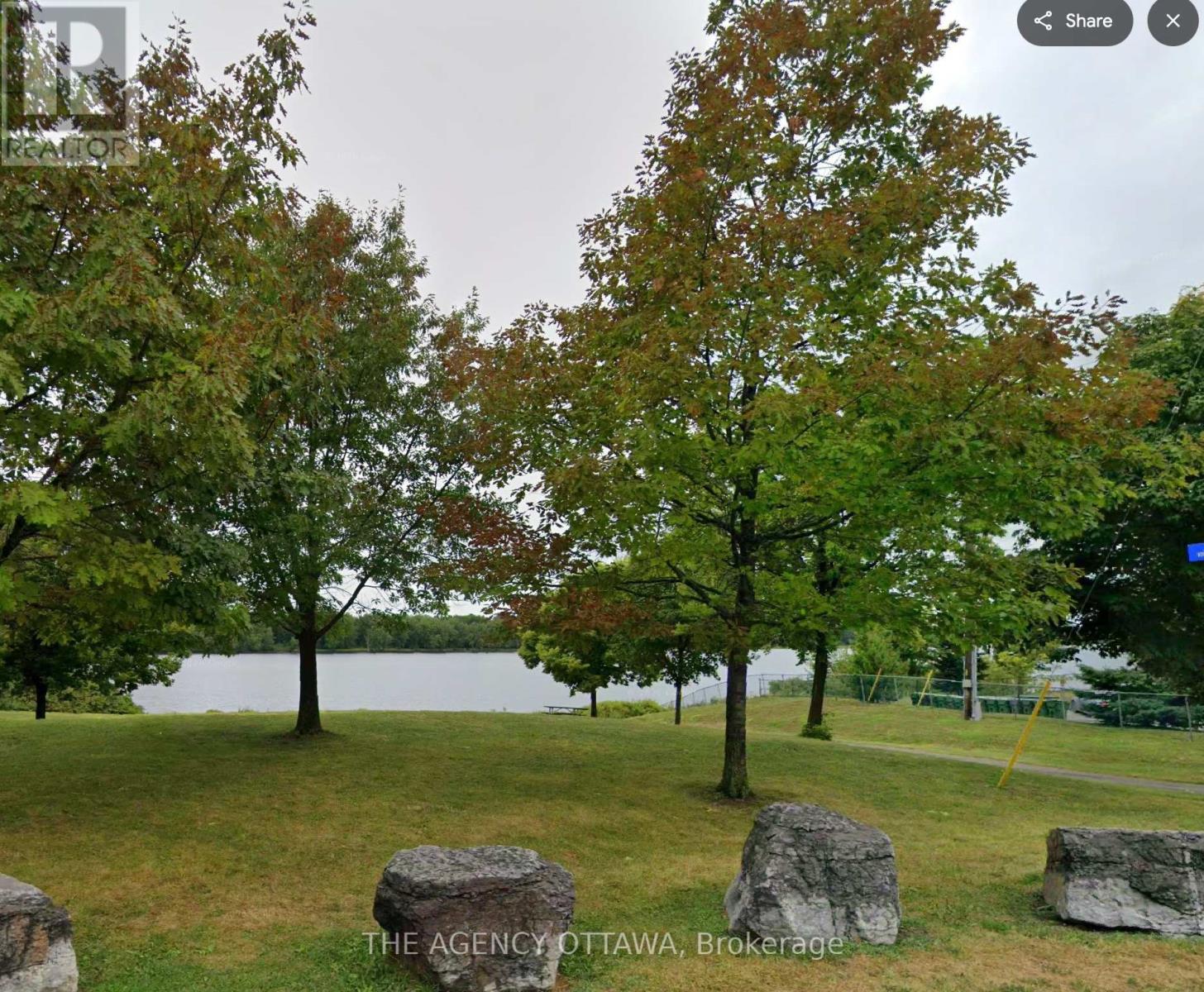 6351 St Louis Drive, Ottawa, Ontario K1C 2X9 - Photo 2 - X13215392
