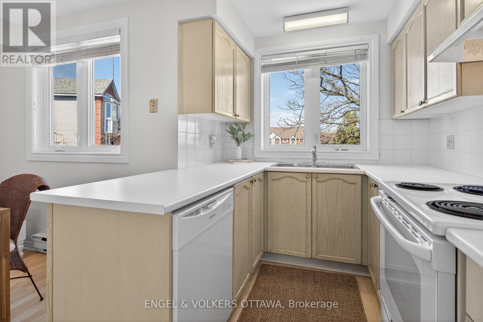 211 Briston Private, Ottawa, Ontario  K1G 5R5 - Photo 11 - X13215454