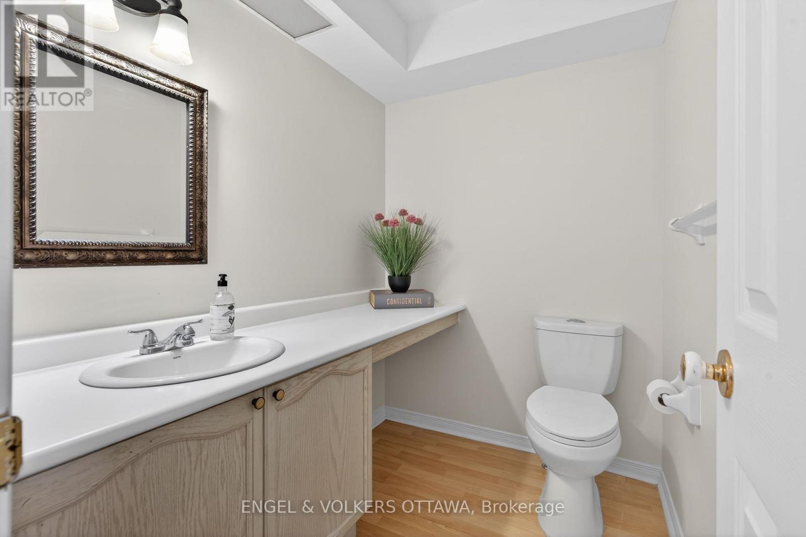 211 Briston Private, Ottawa, Ontario  K1G 5R5 - Photo 14 - X13215454