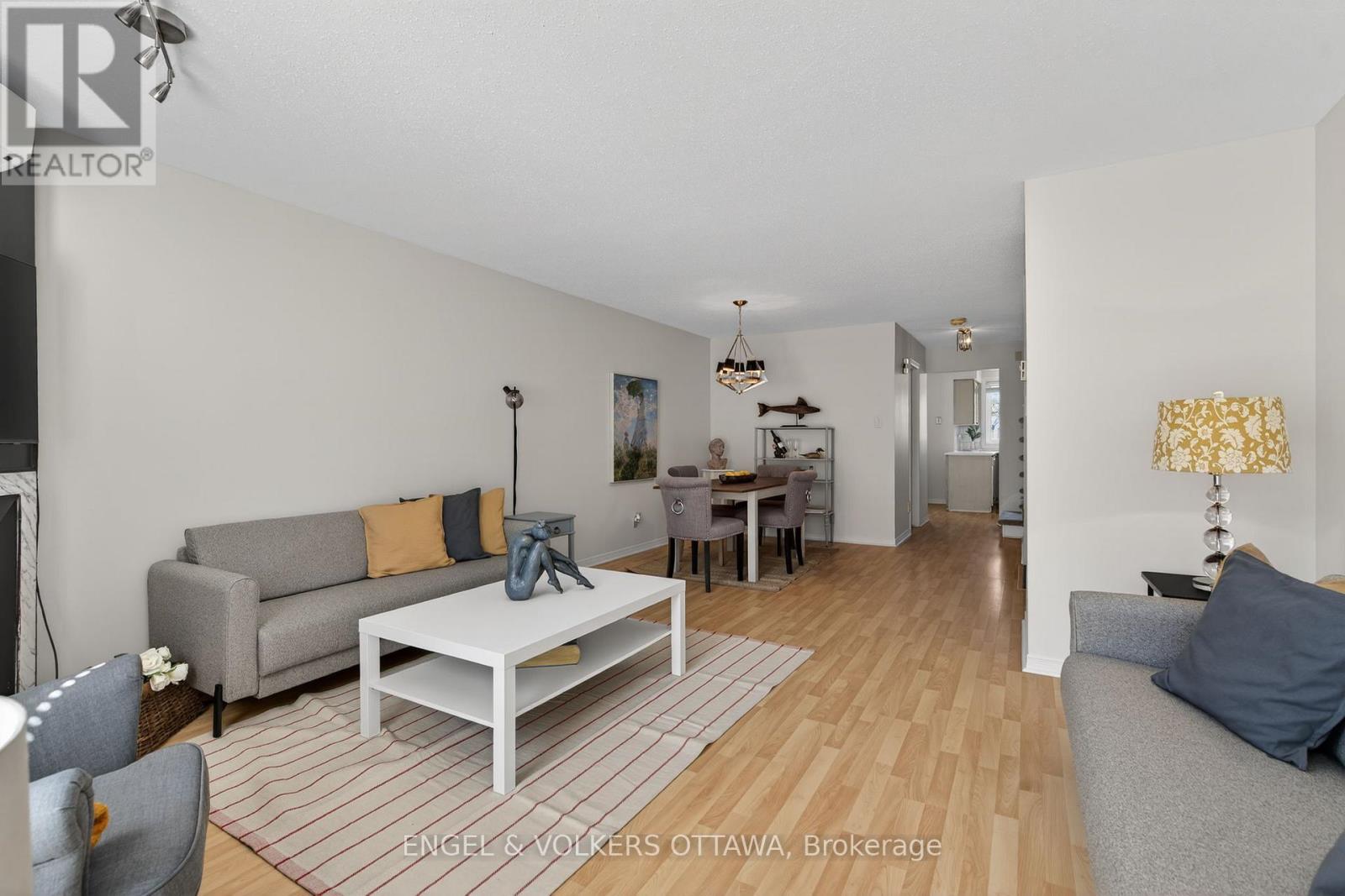 211 Briston Private, Ottawa, Ontario  K1G 5R5 - Photo 6 - X13215454