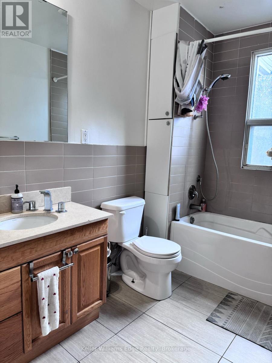 842 King Street W, Toronto, Ontario  M5V 1P1 - Photo 14 - C13215434