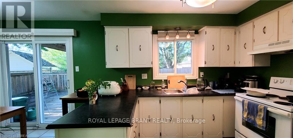 30 Inglewood Street, Brantford, Ontario  N3P 1A3 - Photo 6 - X13215320