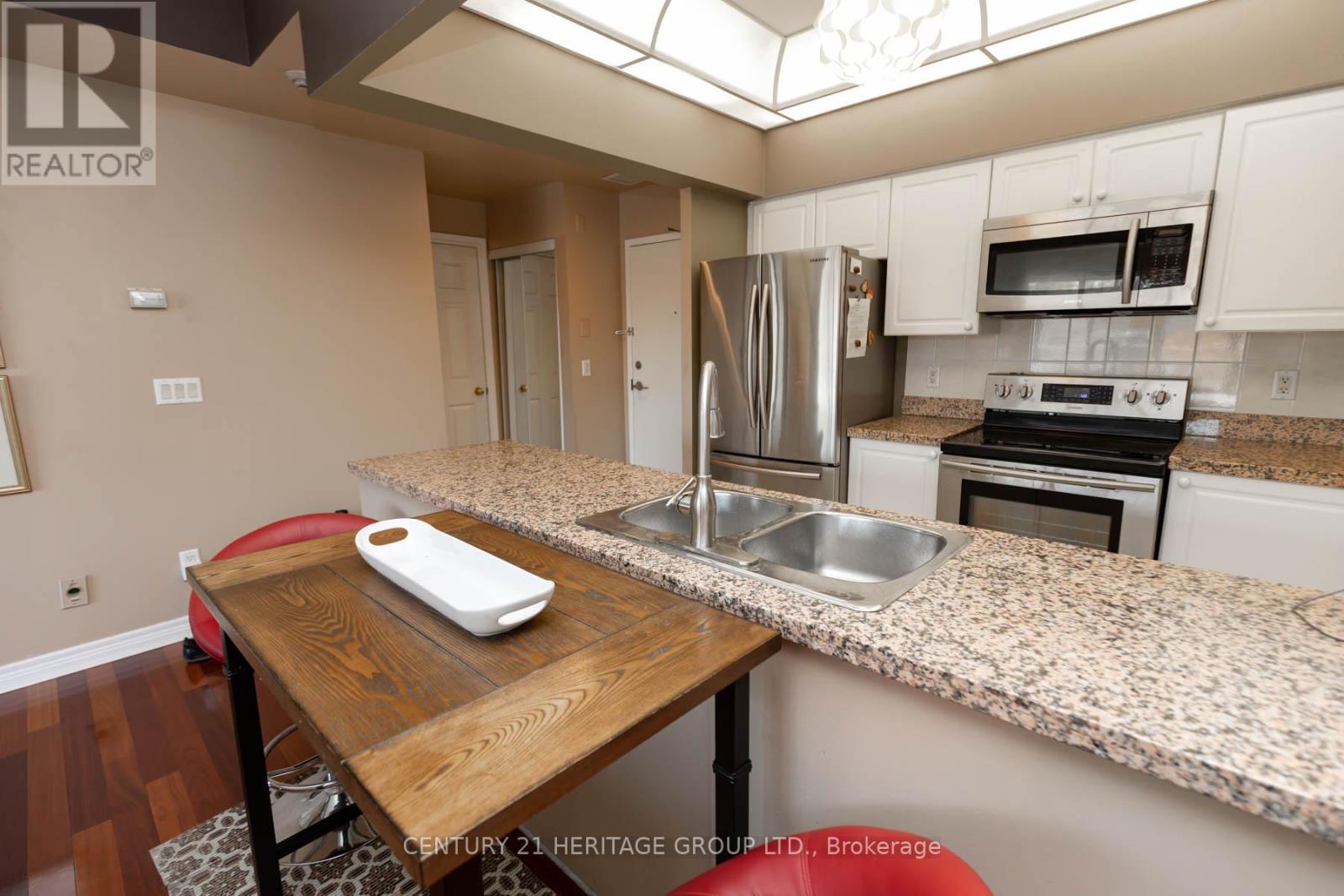 405 - 211 Randolph Road, Toronto, Ontario  M4G 4H1 - Photo 14 - C13215452