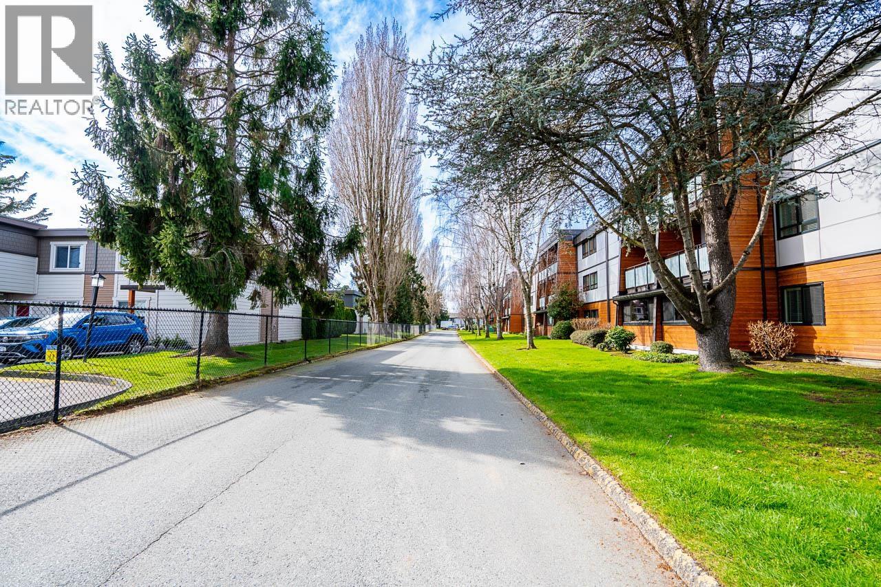 107 3411 Springfield Drive, Richmond, British Columbia  V7E 1Z1 - Photo 25 - R3129709