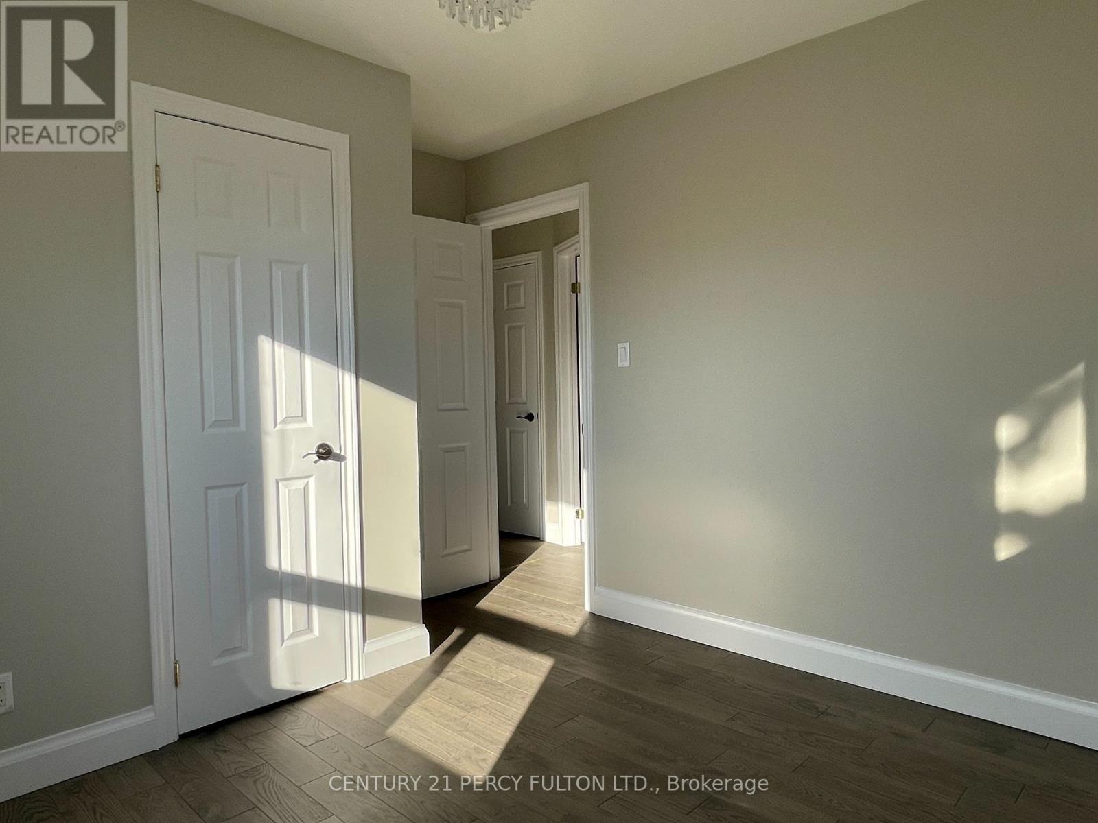 Upper - 771 Krosno Boulevard, Pickering, Ontario  L1W 1G5 - Photo 13 - E13215508